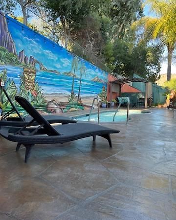 Oakridge Inn Oak View Екстер'єр фото