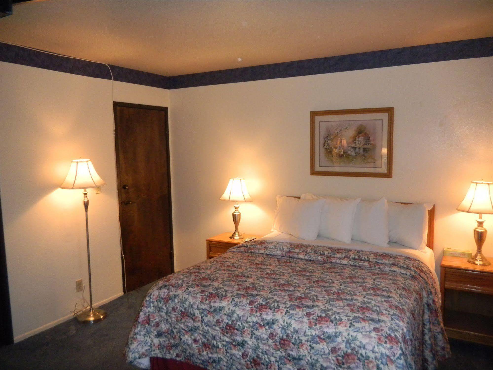 Oakridge Inn Oak View Екстер'єр фото